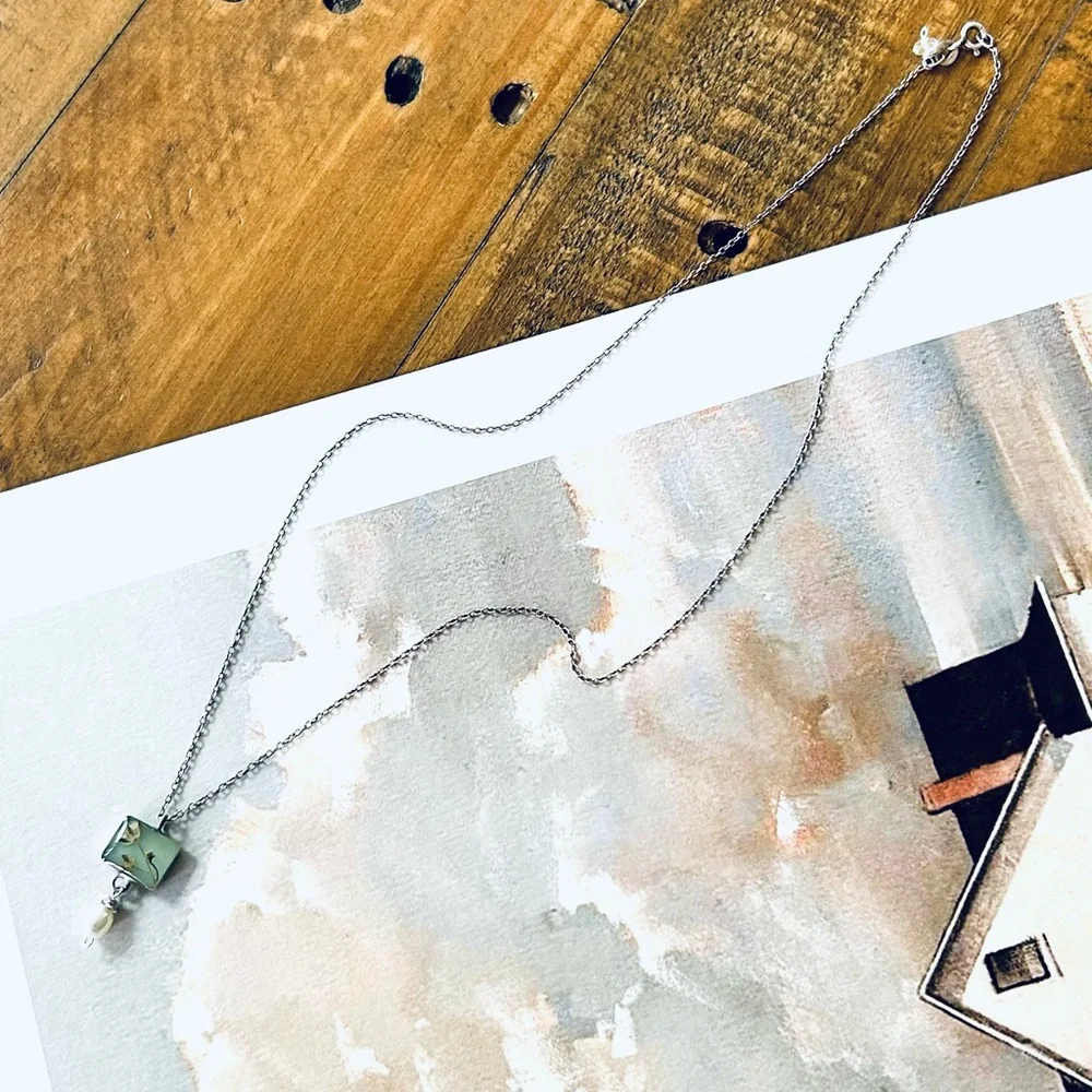 ***SOLD***
925 Sterling Silver Botanical Necklace - Picture 3 of 5